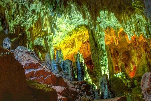 Cueva del Arte Maya